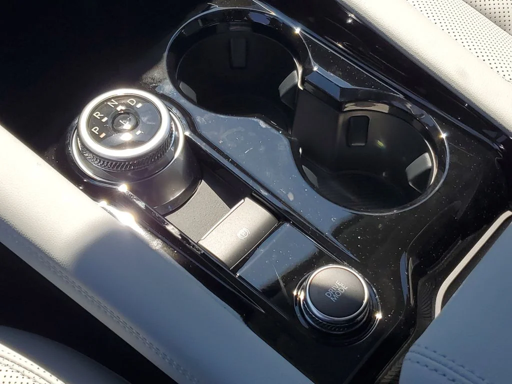 New 2026 Space White Metallic Ford Platinum™ image 18