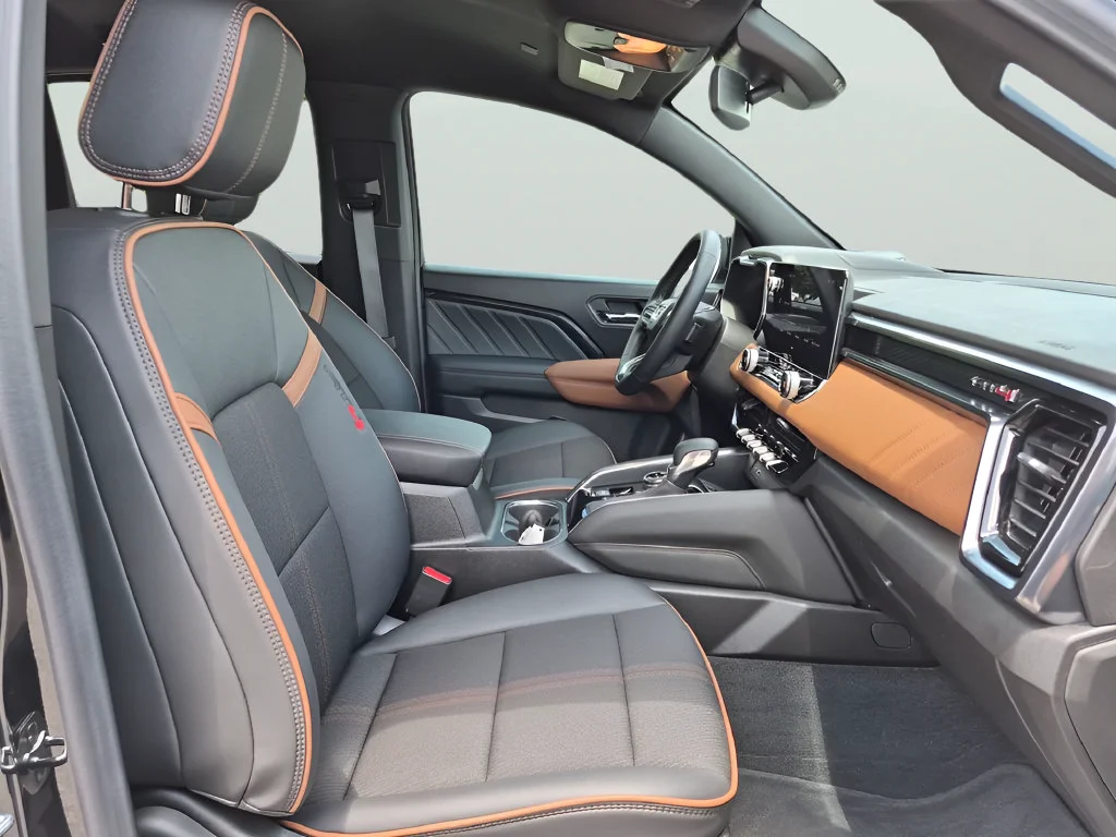 Used 2026 Onyx Black GMC AT4 image 37