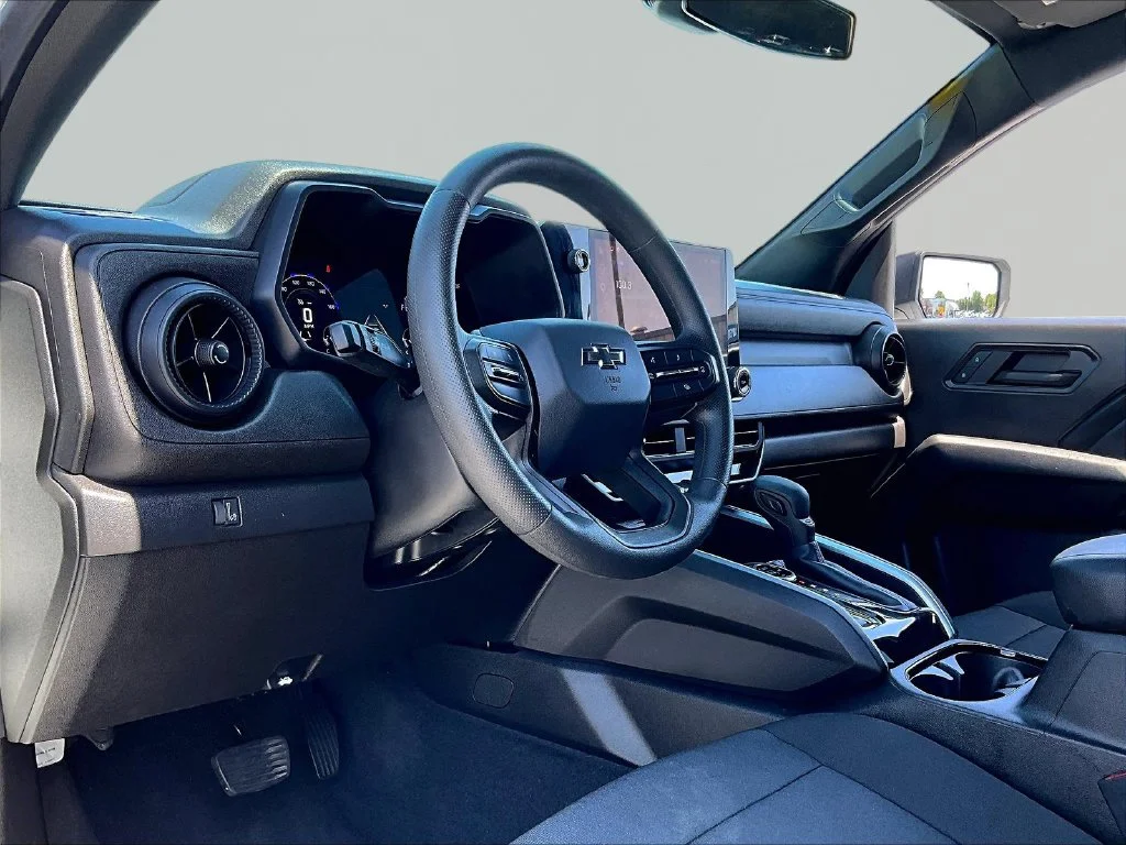Used 2024 Summit White Chevrolet Trail Boss image 8