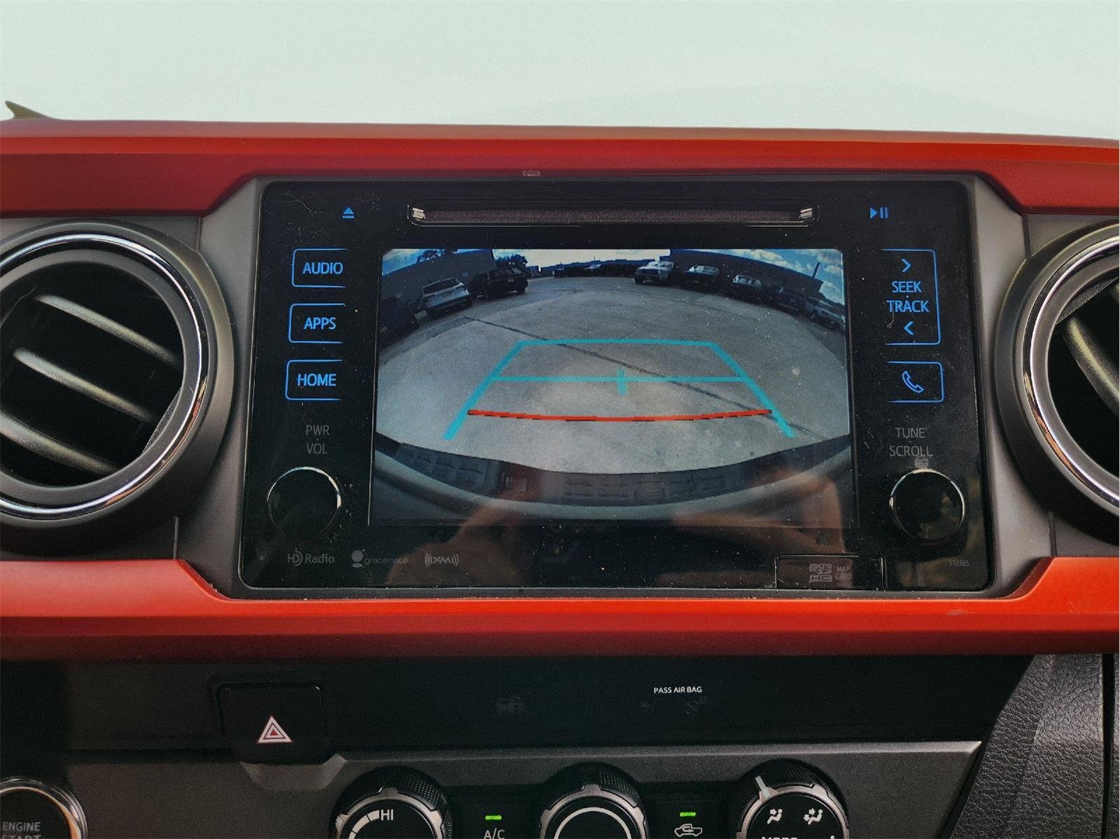 2019 Toyota Tacoma photo 17 of 33