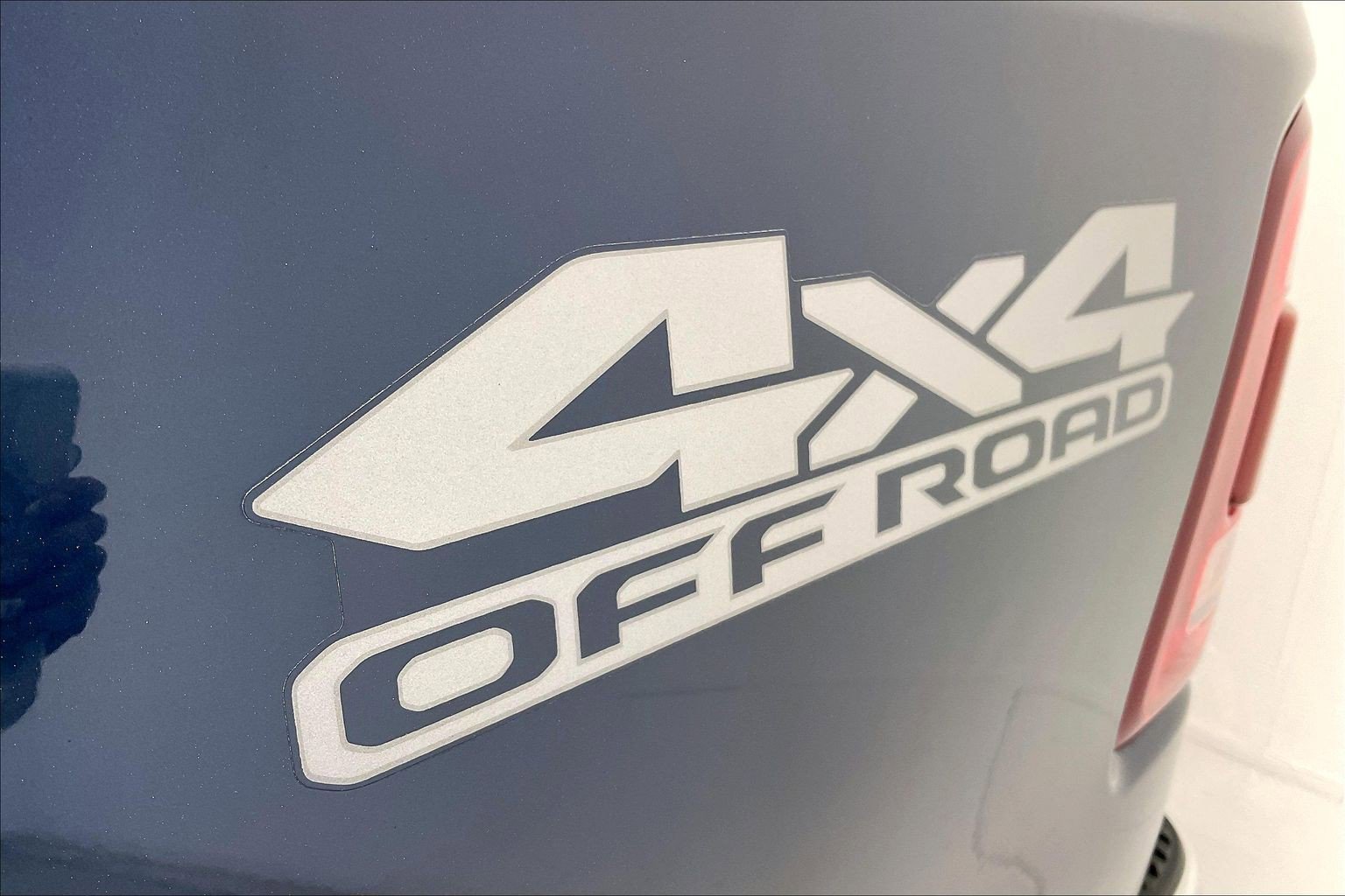 2019 Ram 1500 Laramie photo 3