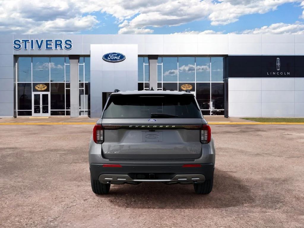 New 2027 Gray Ford Active image 7