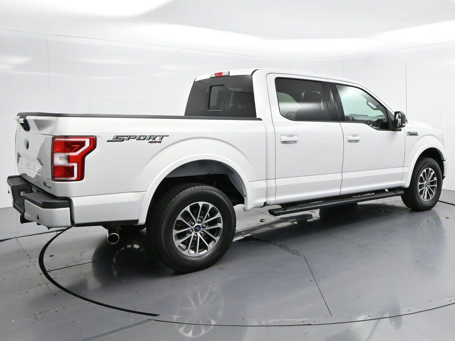 Used 2018 Oxford White Ford XLT image 7