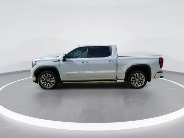Used 2024 White GMC Denali image 5