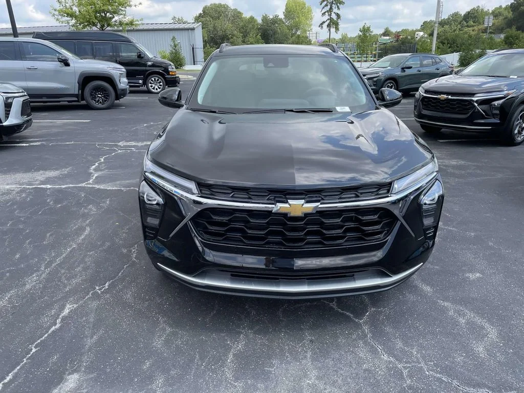 New 2026 Mosaic Black Metallic Chevrolet LT image 2