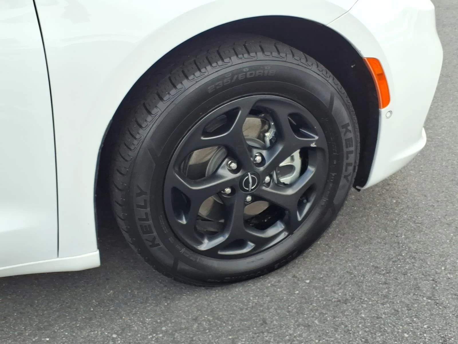 Used 2024 Bright White Clearcoat Chrysler Hybrid S Appearance Pkg image 12
