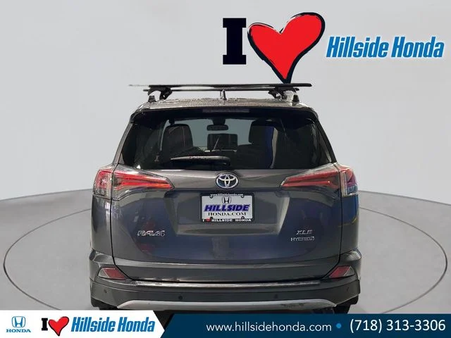 Used 2017 Magnetic Gray Metallic Toyota XLE image 4