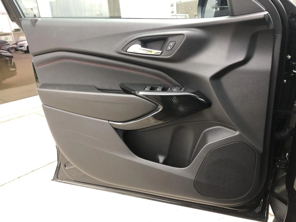 New 2026 Black Chevrolet Fwd 4dr 2rs image 18
