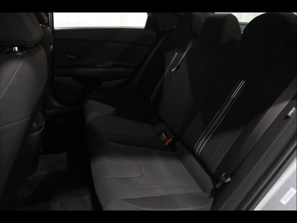 Used 2025 Fluid Metal Metallic Hyundai SEL Sport image 17