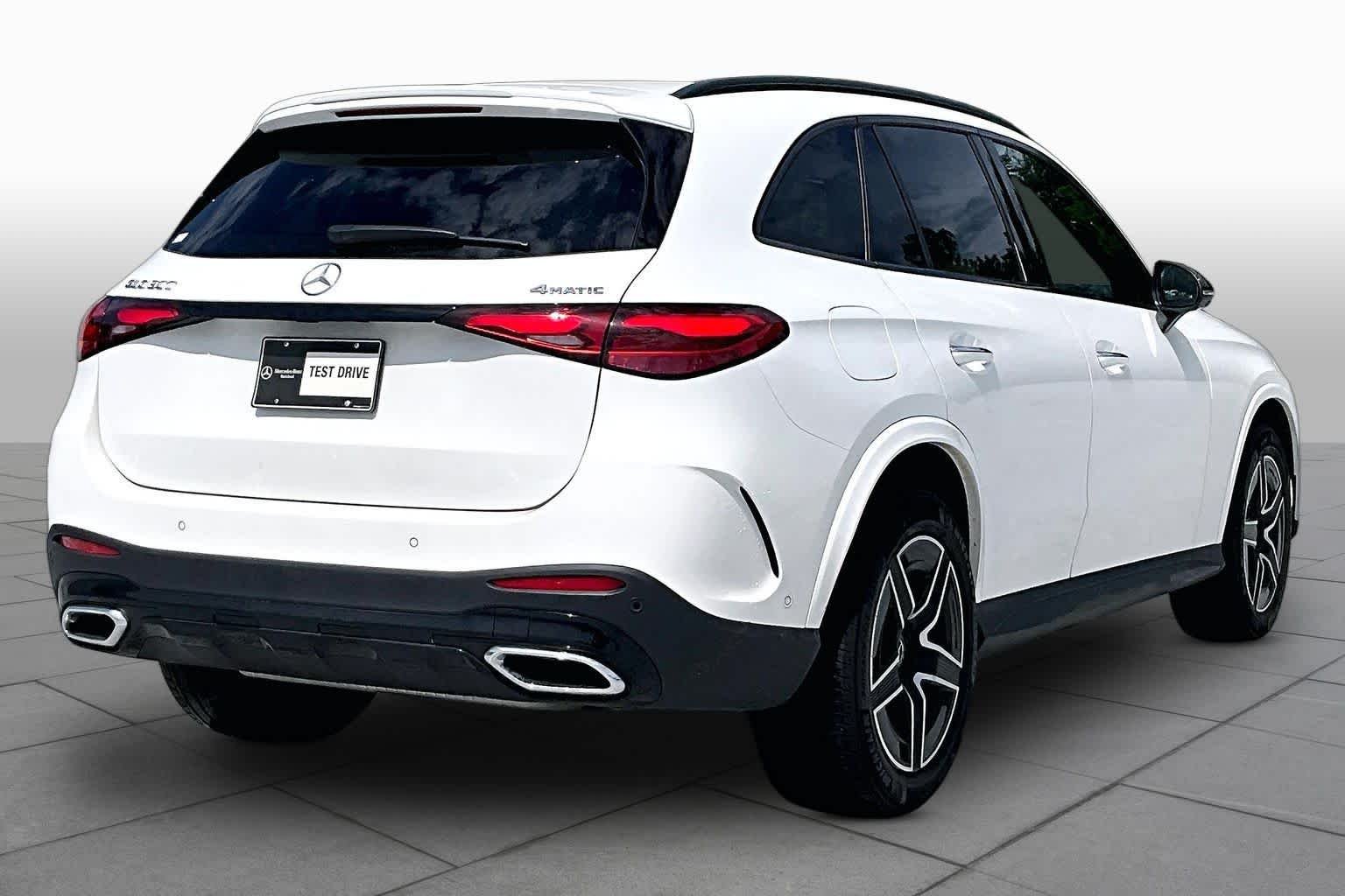 Used 2026 Polar White Mercedes-Benz GLC 300 image 13