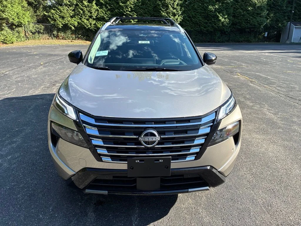 New 2026 Silver Nissan Platinum image 2