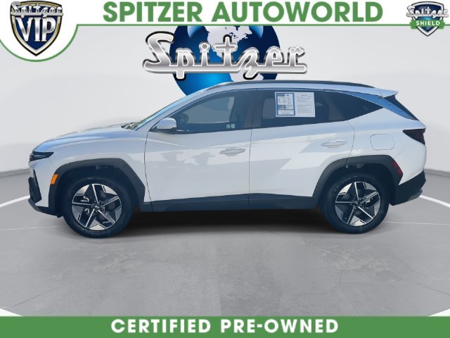 Used 2025 White Hyundai SEL image 9