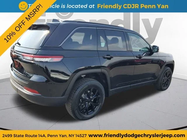 New 2026 Diamond Black Crystal Pearl-Coat Exterior Paint Jeep Altitude image 5