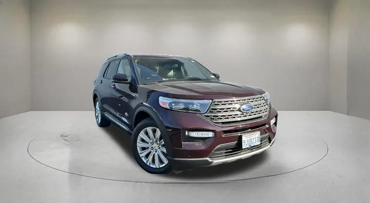 2023 Ford Explorer King Ranch RWD's photo