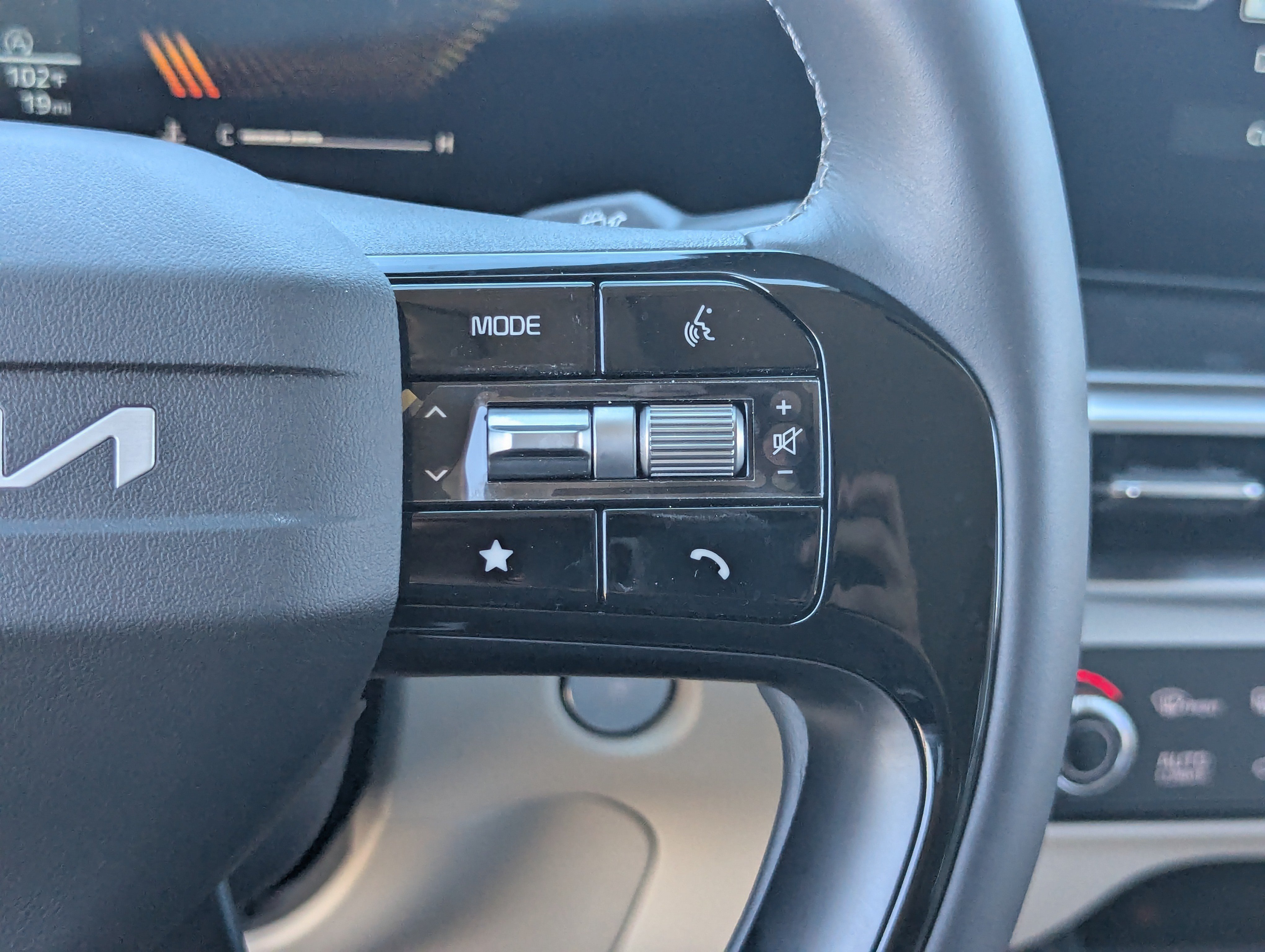 New 2026 Wolf Gray Kia S image 22
