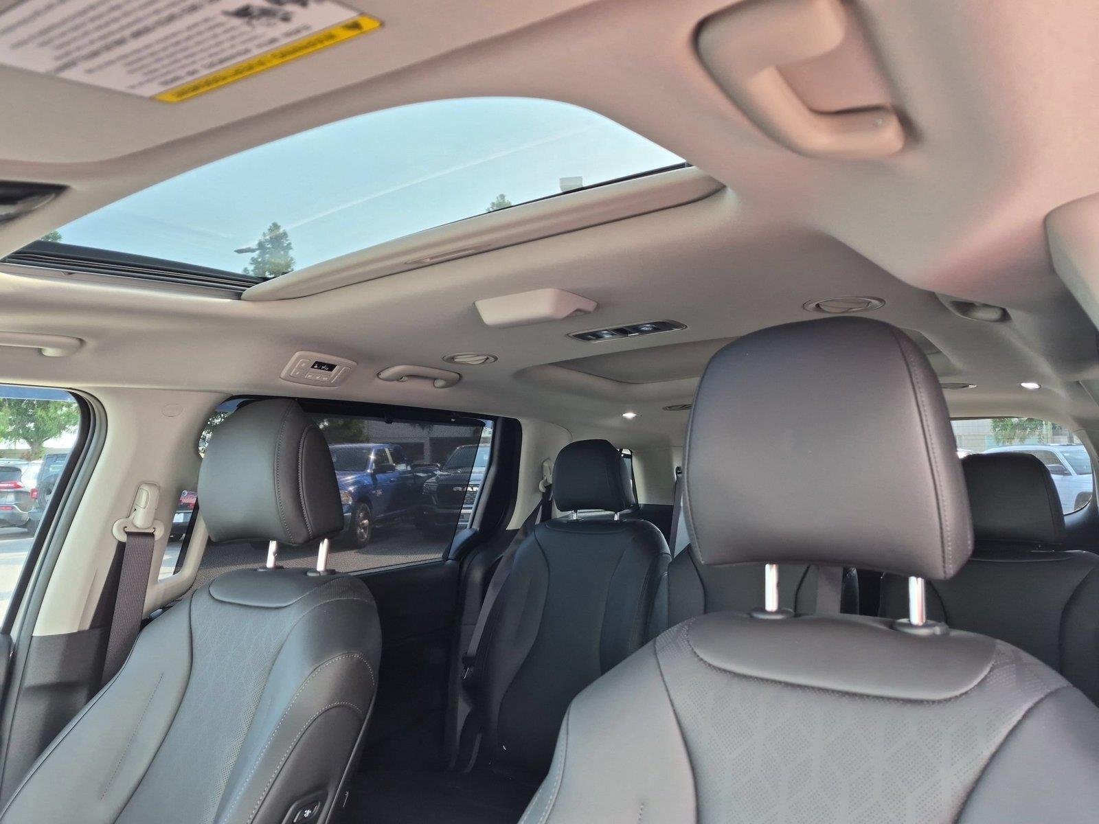 Used 2026 Ceramic Silver Kia SX image 32