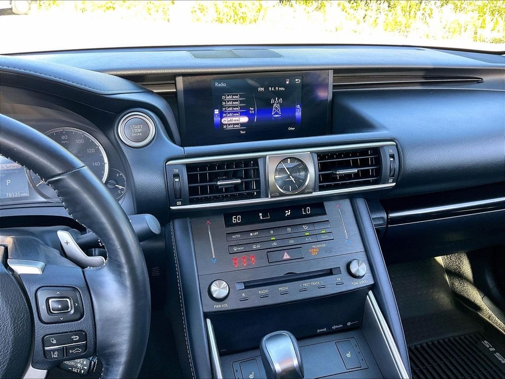 Used 2019 Eminent White Pearl Lexus 300 image 17