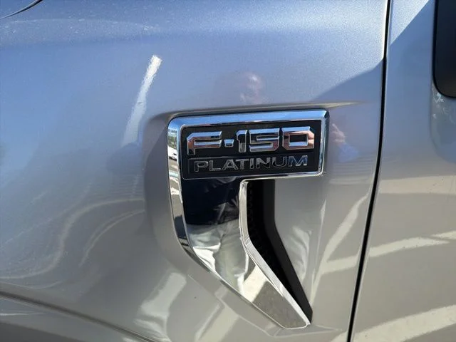 Used 2022 Silver Metallic Ford Platinum image 33