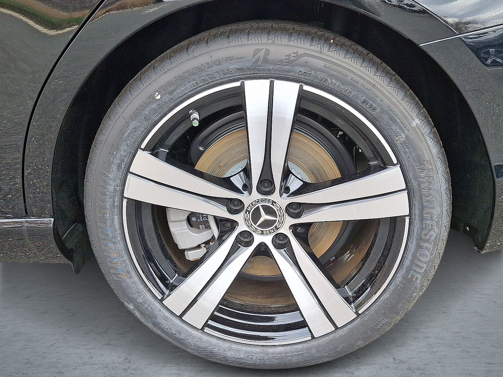 2025 Mercedes-Benz C-Class Sedan C 300 - Photo 7