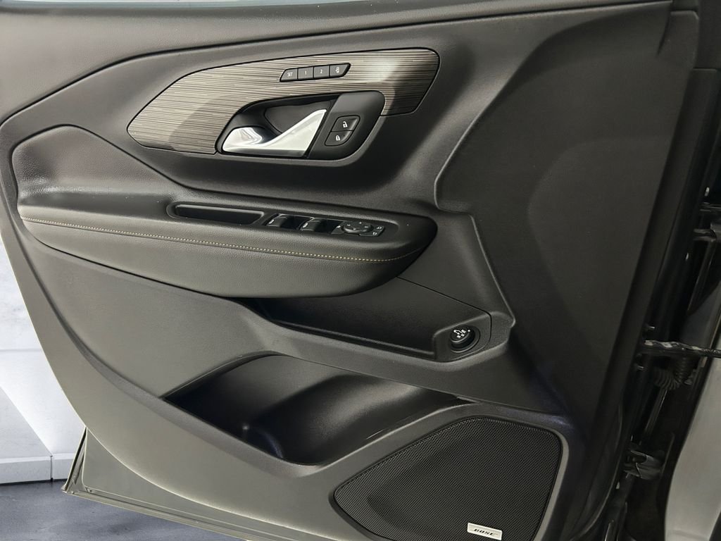 Used 2021 Gray GMC SLT image 12