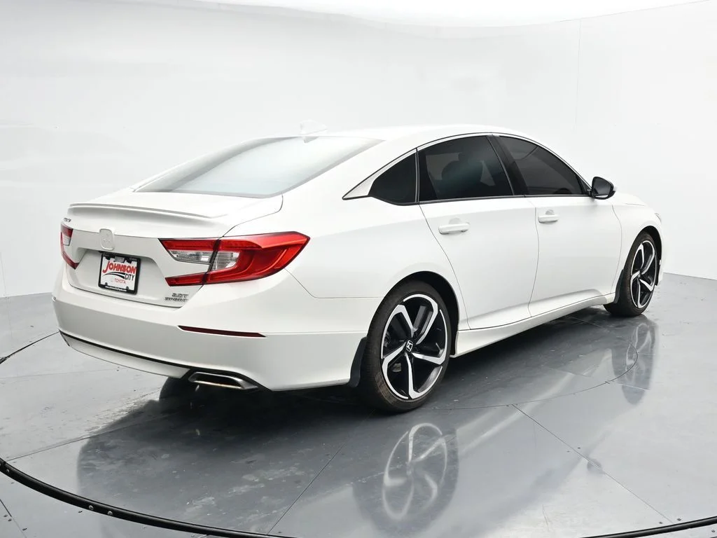 Used 2019  Honda Sport 2.0T image 6