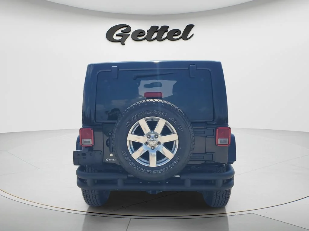Used 2017 Black Jeep Sahara 4x4 image 6