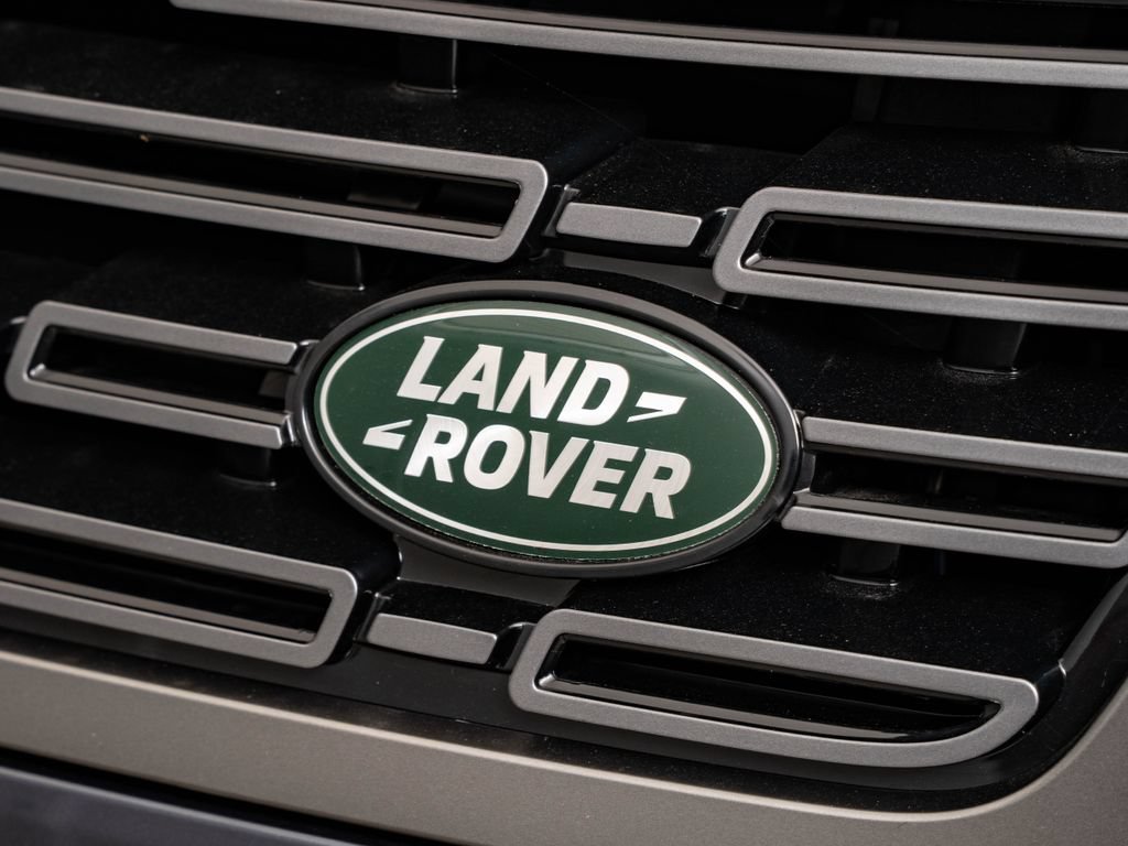 New 2026 Varesine Blue Land Rover SE image 17