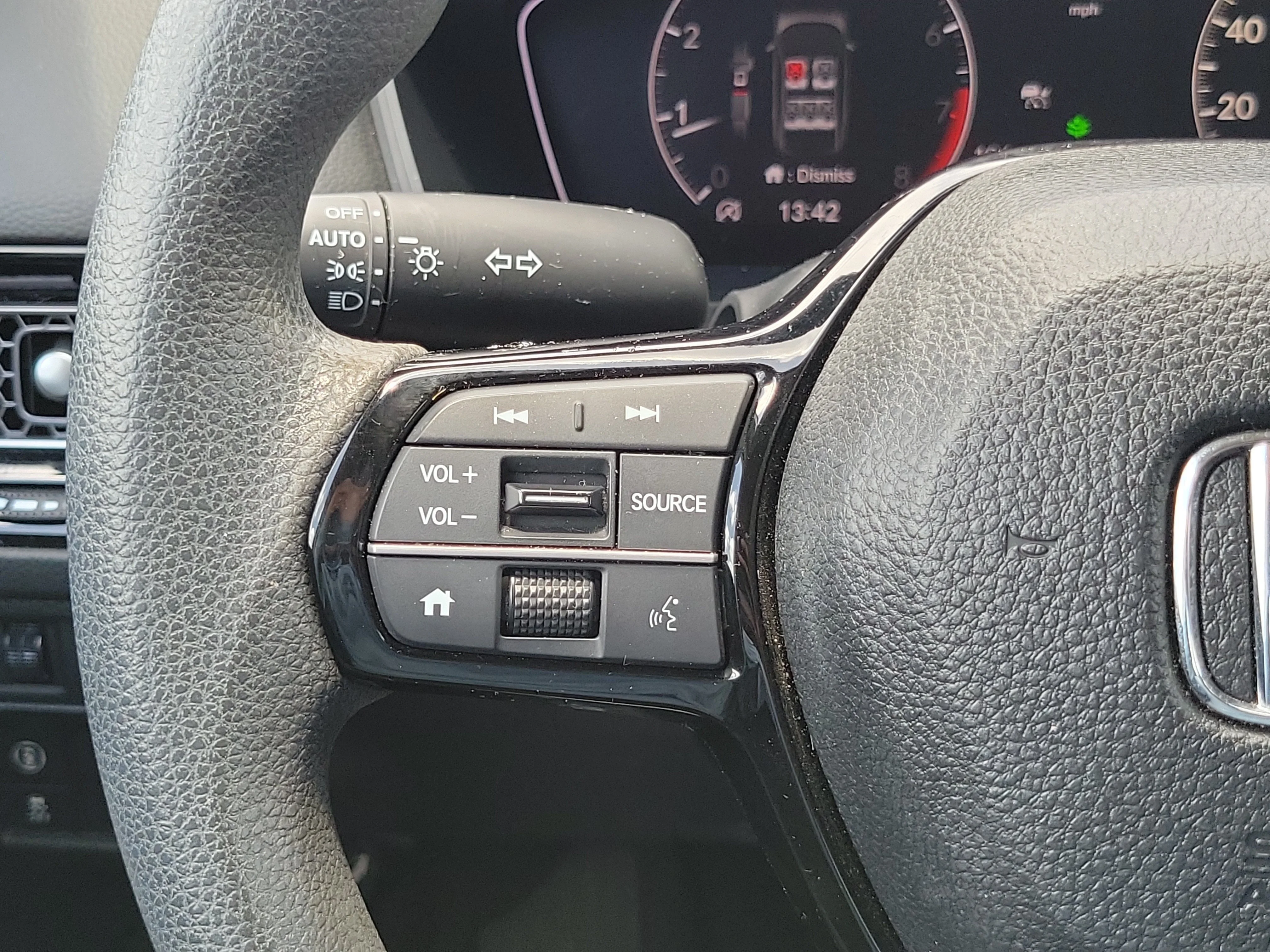 2023 Honda Civic LX - Photo 26