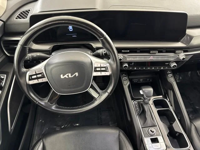 Used 2025 Black Kia S image 24
