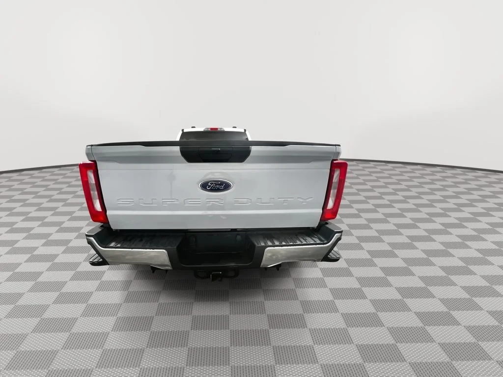 Used 2025 White Ford XLT image 7