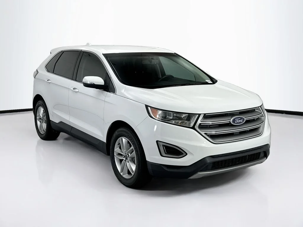 Used 2016 White Ford SEL image 3
