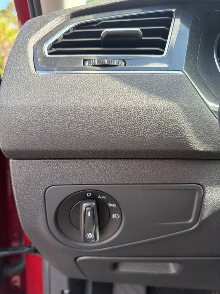 Used 2018 Red Volkswagen 2.0T S image 16