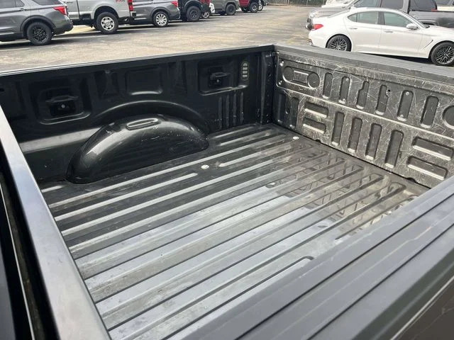 Used 2017 Gray Ford XLT image 12