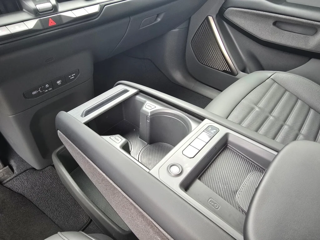 Used 2024 Ivory Silver Matte Kia Land image 18