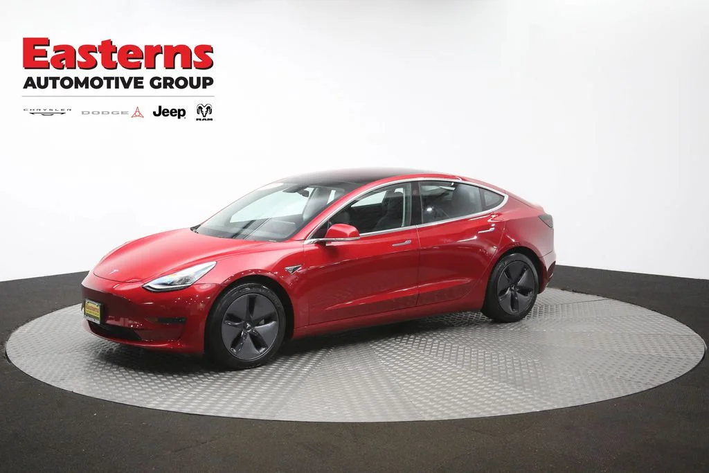 Used 2018 Red Tesla Long Range image 51