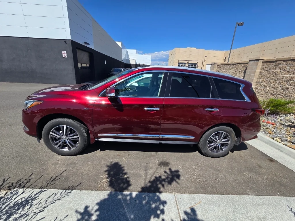 Used 2019 Deep Bordeaux INFINITI LUXE image 12