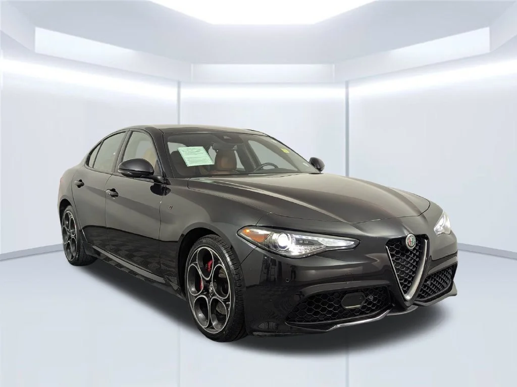 Certified Used 2022 Black Alfa Romeo Ti image 21