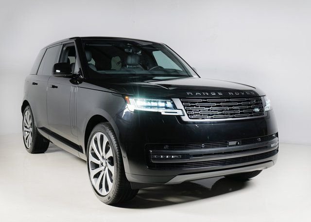 New 2026 Santorini Black Land Rover SE image 10