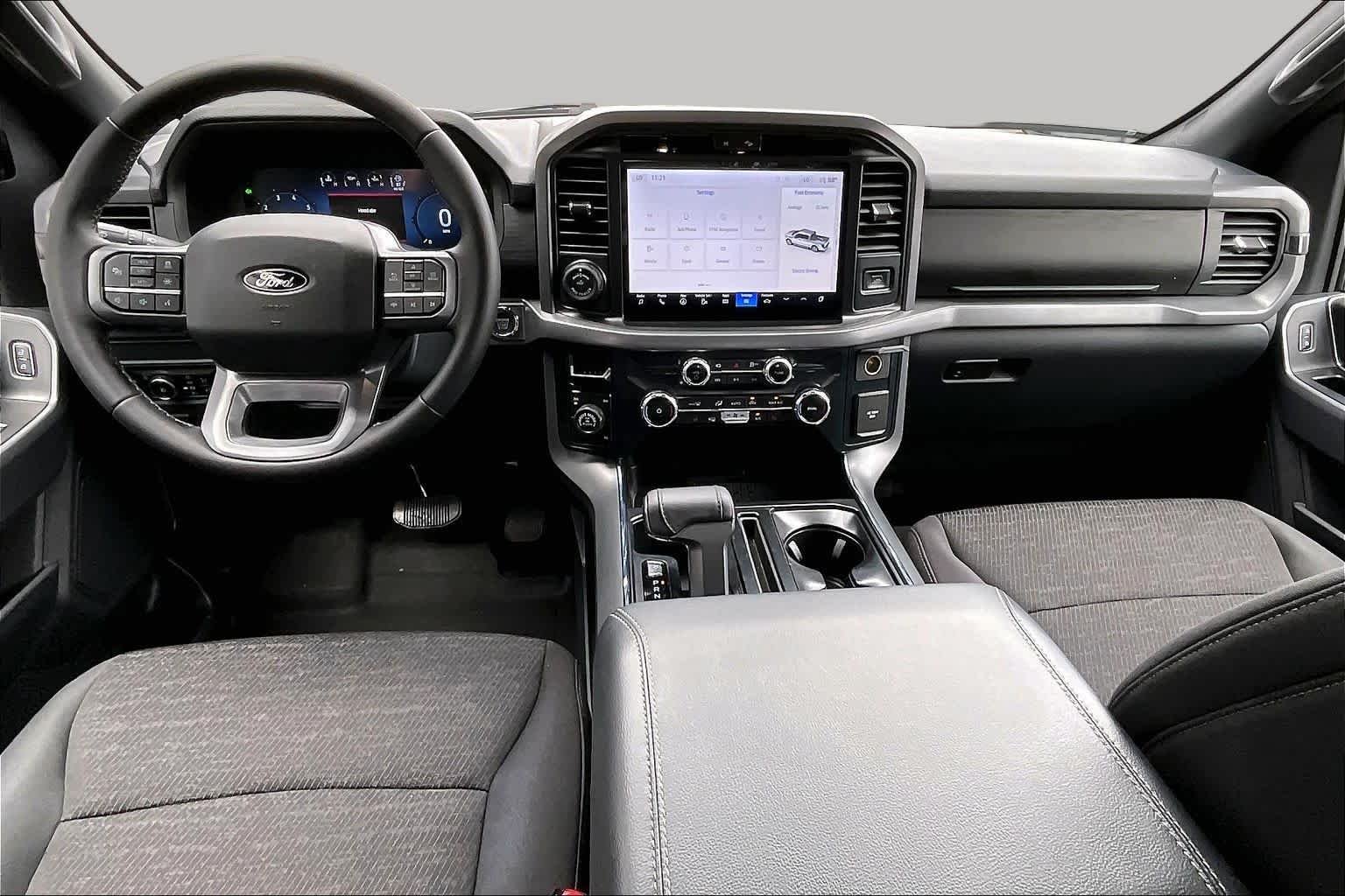 Used 2025 Agate Black Metallic Ford XLT image 16