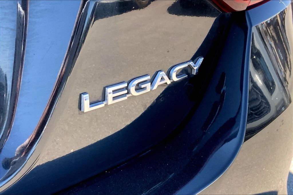 Used 2018 Black Subaru 2.5i image 24