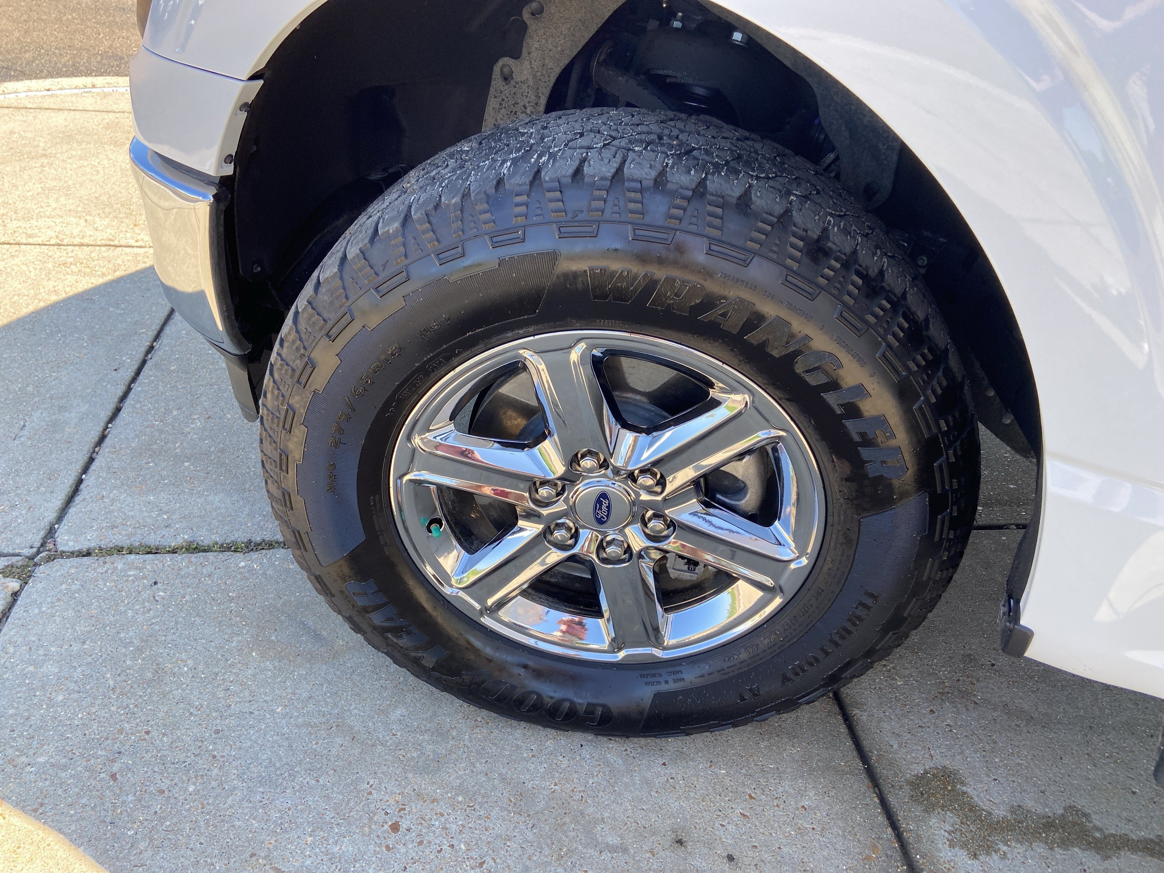 2025 Ford F-150 XLT - Photo 25