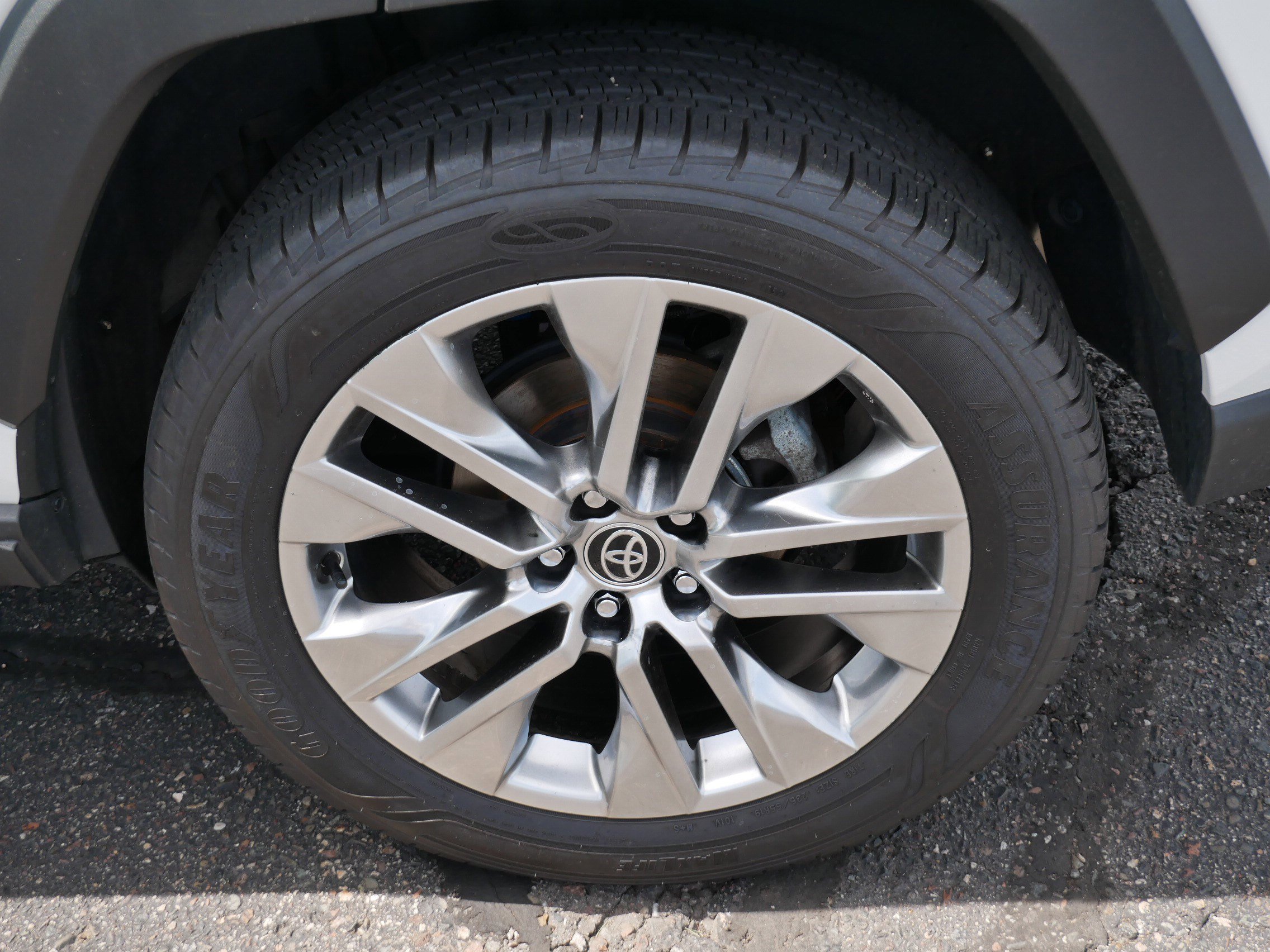 Certified Used 2020 BLIZZARD PEARL Toyota Limited image 15
