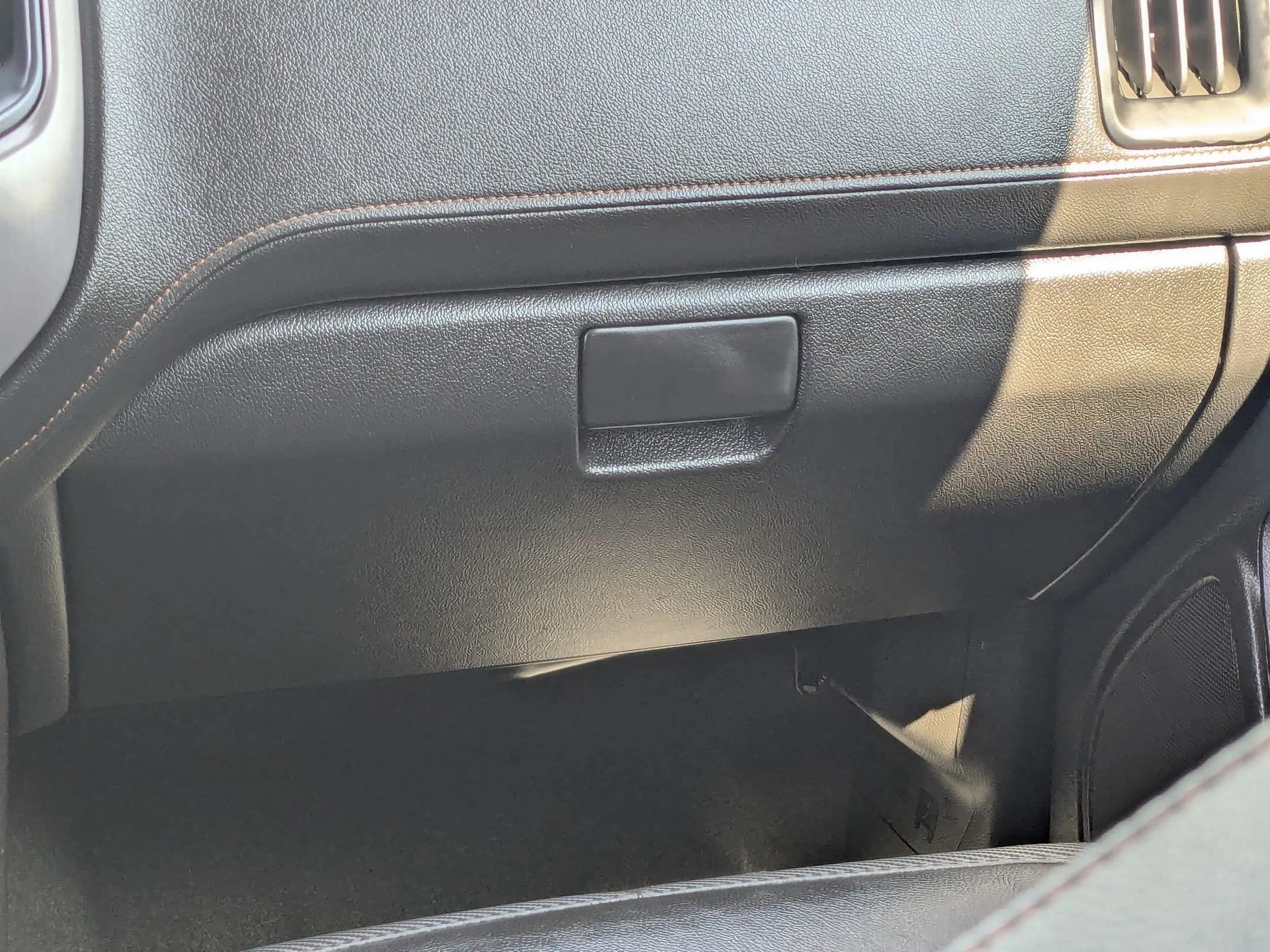 Used 2021 Satin Steel Metallic GMC 4WD AT4 w/Leather image 33