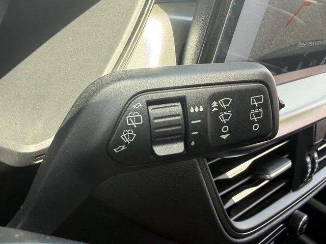 Used 2024 Gray Ford Active image 28