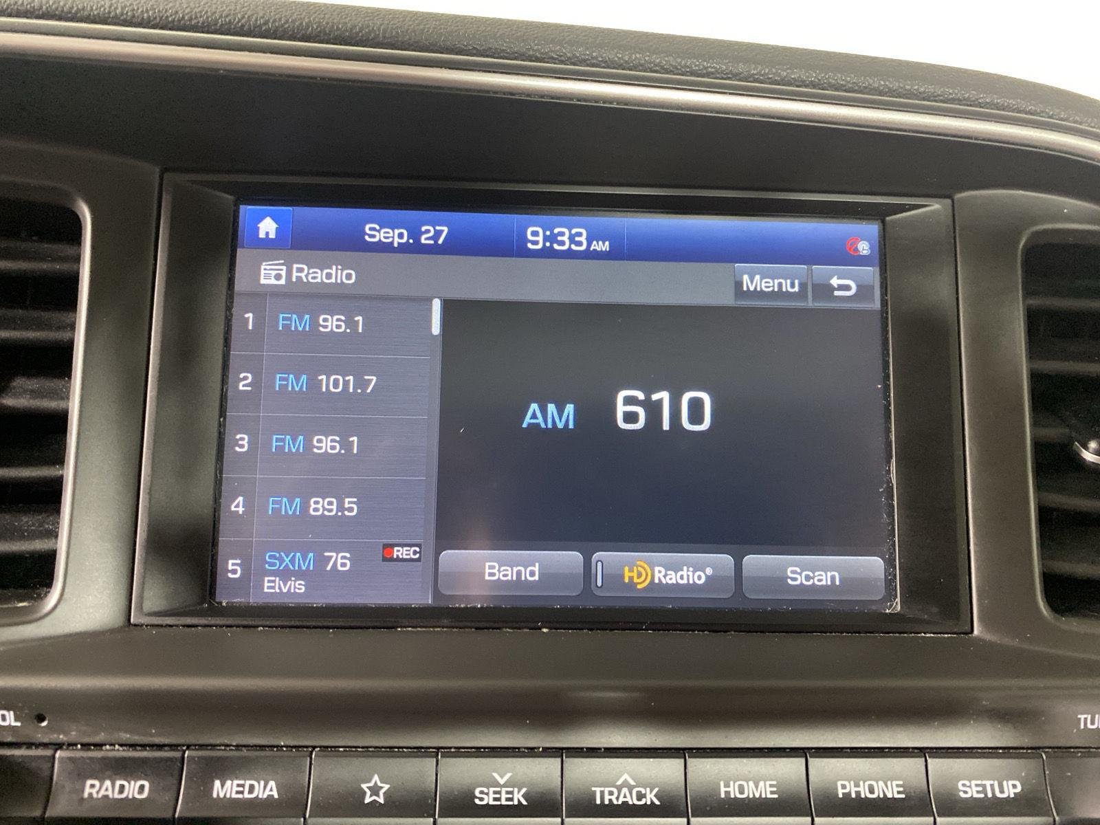 Used 2020 Calypso Red Hyundai Value Edition image 16