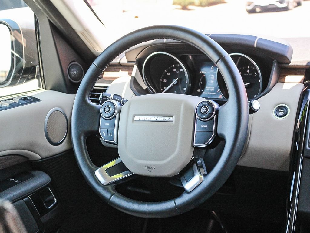Used 2017 Brown Land Rover SE image 17