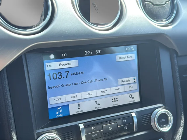 Used 2019 White Ford GT Premium image 21