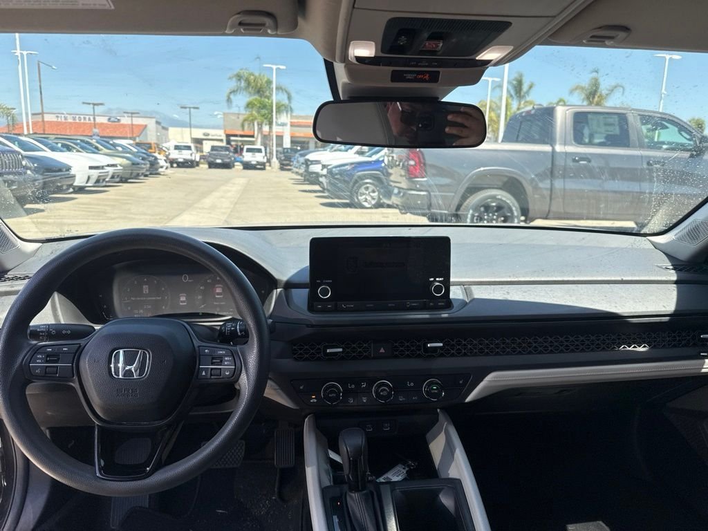Used 2024  Honda EX image 19