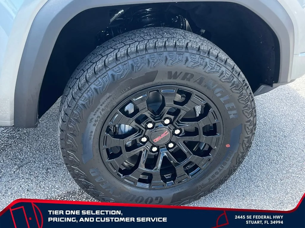 New 2026 Sterling Metallic GMC Elevation image 21