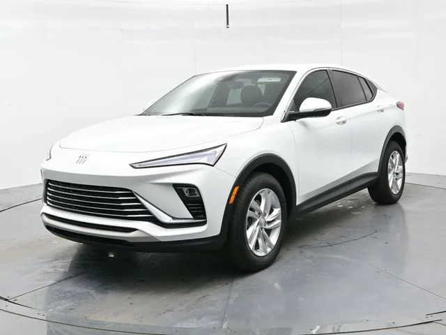Used 2025 Summit White Buick Preferred image 3